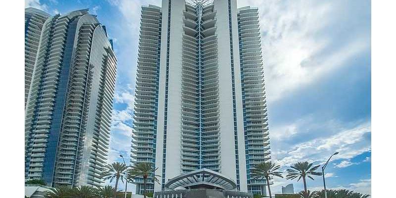 jade-beach-sales -rentals