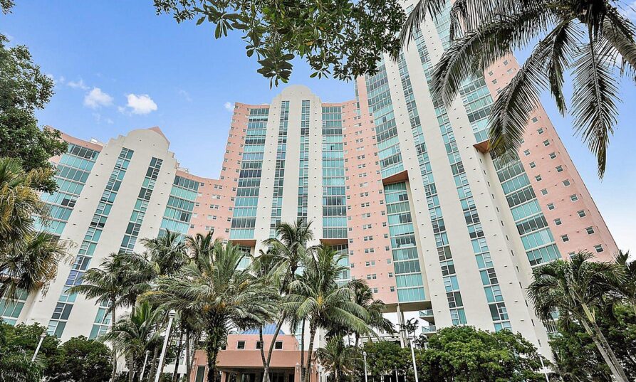 hiddenbay-aventura-sales-rentals-e1504413211373-concentrate