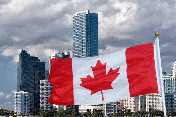 Canadians-comprised-9-percent-of-foreign-buyers-of-South-Florida-homes-last-year-up-from-6-percent-in-2016-1 Canadians buying in Miami