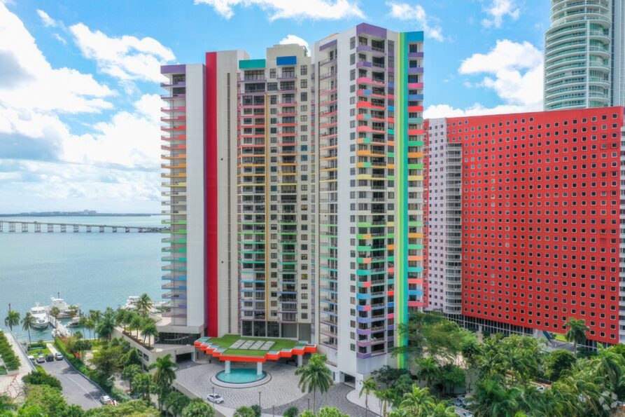 Villa-regina-brickell-sales-rentals villa regina brickell